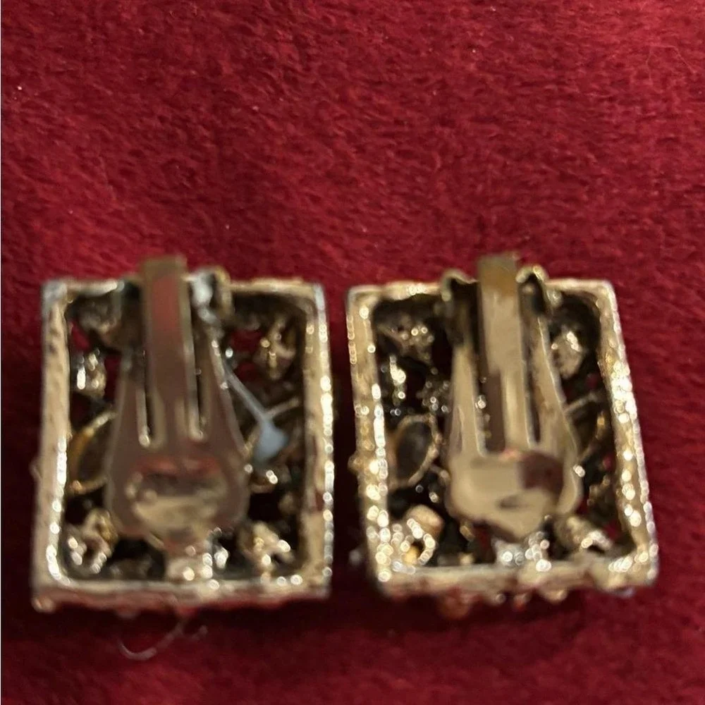 Vintage Gold Tone Green Stone Faux Pearl Rectangular Clip On Statement Earrings